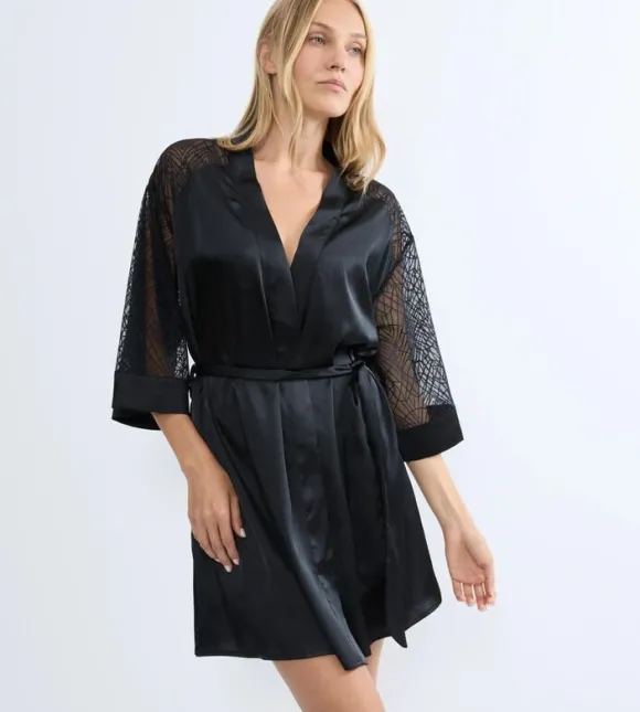 A Weekend to Remember Robe