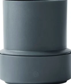 Billund self-watering pot