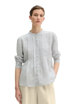 Blouse, flared shape, pleat details