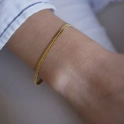 Bracelet, Caroline