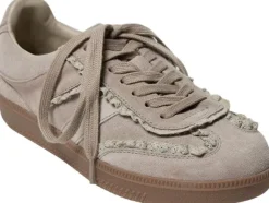 CALLIESW SNEAKER