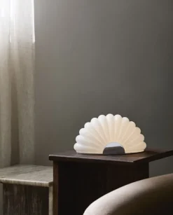 CHIA lamp w. chrome finish - white