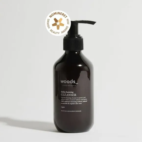 DAILY FOAMING CLEANSER - 200ML