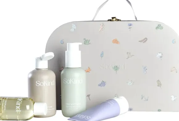 Dear Baby Skin Care Kit- Lækker kuffert med hudplejeprodukter til baby