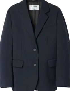 Delilah Blazer