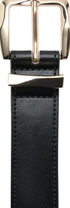 Embossed buckle belt