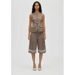 2492 Embroidered Canvas, Pleated Eyelet Bermuda