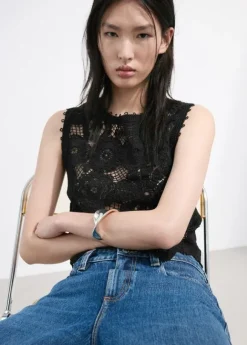 Embroidered top with openwork detai