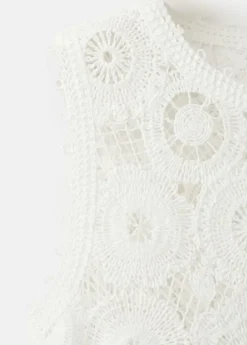 Embroidered top with openwork detai
