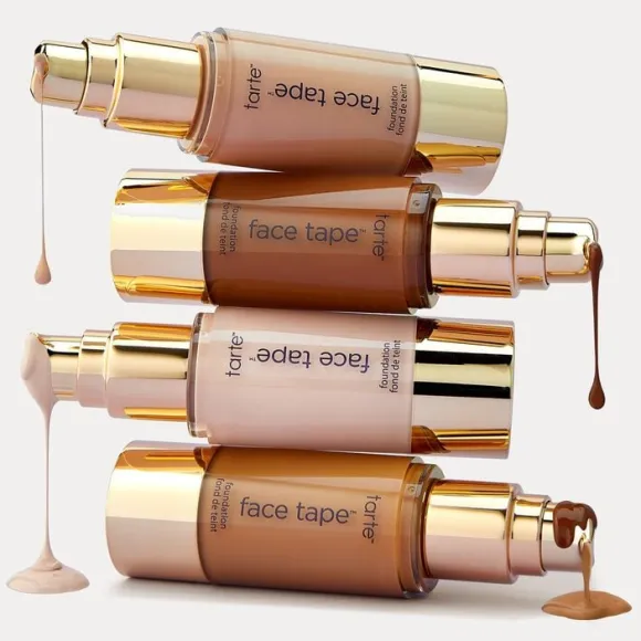 Face Tape- Foundation med mat finish