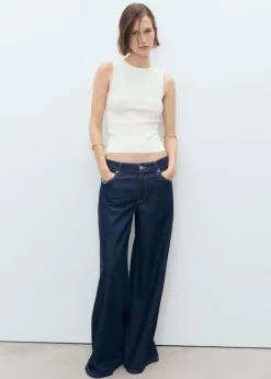 Fine-knit top