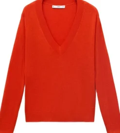 Fine-knit V-neck sweater