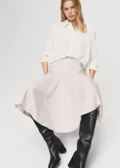 Fluid long-sleeved blouse