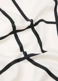 Geometric printed foulard