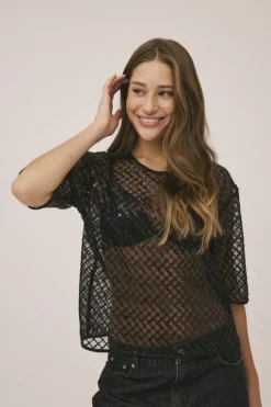 Hailey 3 top