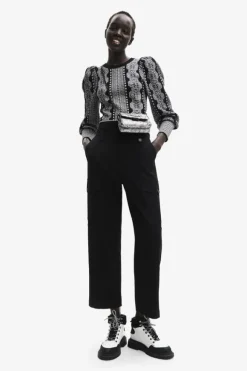 Jumper with balloon sleeves and borders