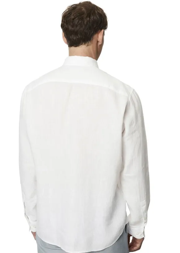 Kent collar, long sleeves, one rect
