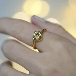 Knot Ring