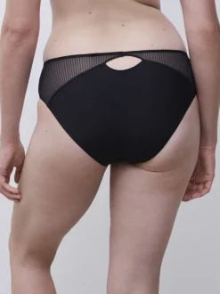 Legend Full Brief