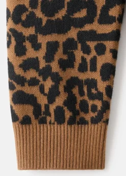 Leopard-print knitted sweater
