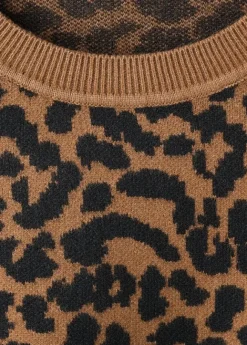 Leopard-print knitted sweater