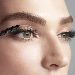 M2 BEAUTÉ Black Nano Mascara Nutrition & Natural Growth