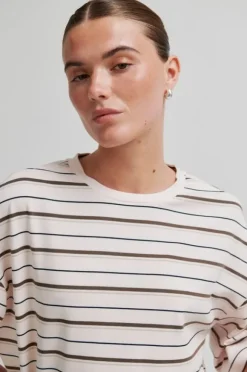Missie Tee