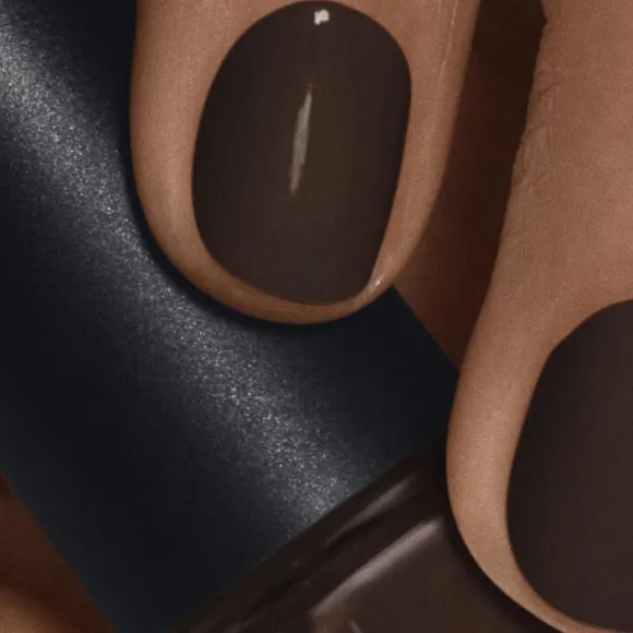 Nail Polish Raisin Black