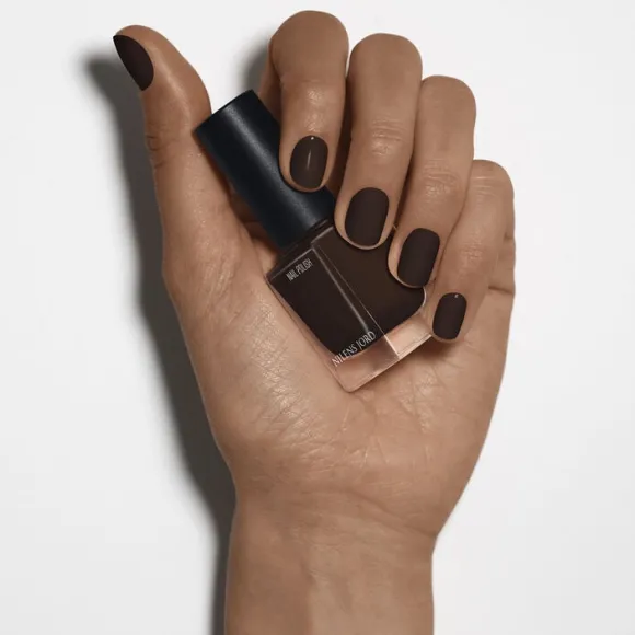 Nail Polish Raisin Black