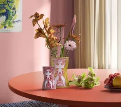 Nina Vase