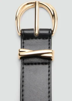 Oval buckle belt