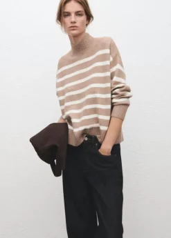 Oversized striped turtleneck sweate