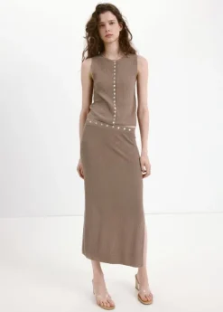 Plain button top