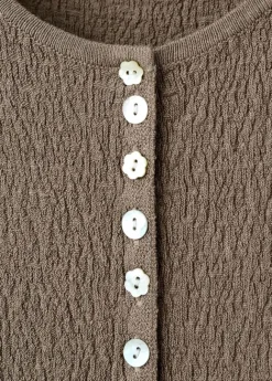 Plain button top