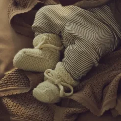 Pointelle knit blanket