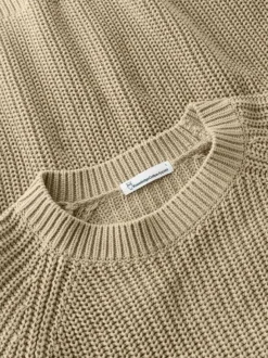 Raglan knit sweater