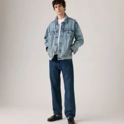 555� Relaxed Straight Jeans