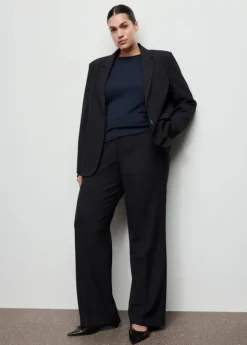 Ribbed long-sleeved t-shirt