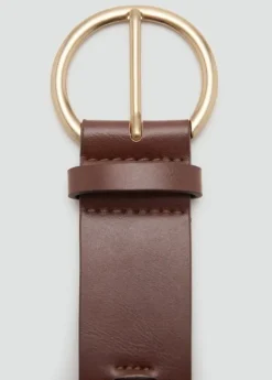 Rounded buckle belt