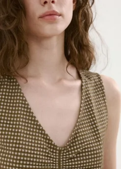 Ruched fitted top