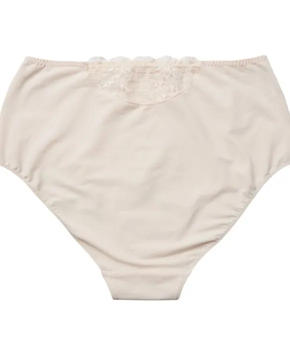 RÊVE Retro brief