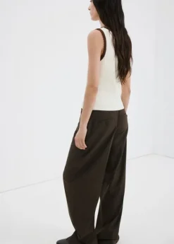Scalloped edge tops
