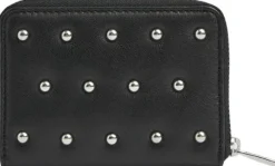 Selmambg Wallet, Studs
