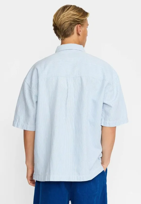 Short-sleeve shirts
