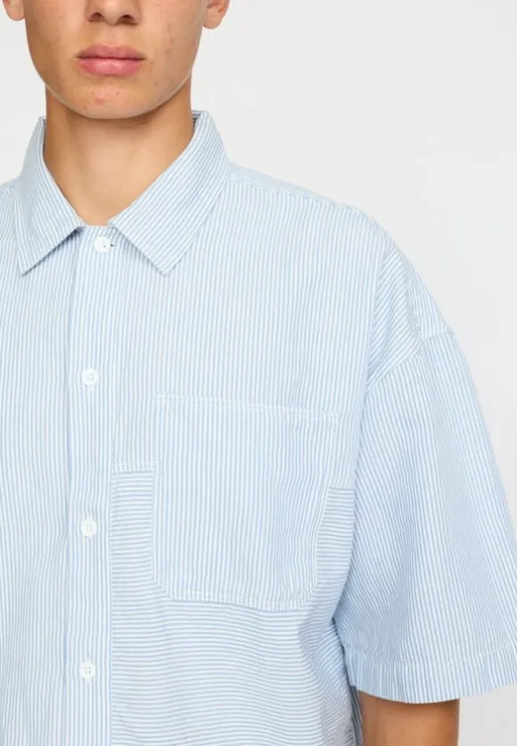 Short-sleeve shirts