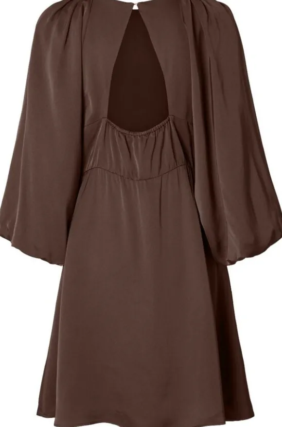 SLFLAURINA 3/4 SHORT OPEN BACK DRES