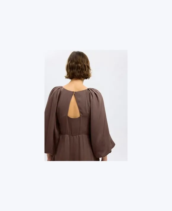 SLFLAURINA 3/4 SHORT OPEN BACK DRES