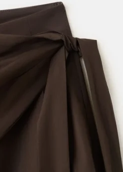 Straight-leg trousers with detachab