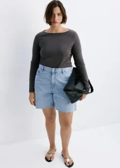 Straight low-rise denim Bermuda sho