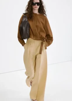 Straight mid-rise trousers